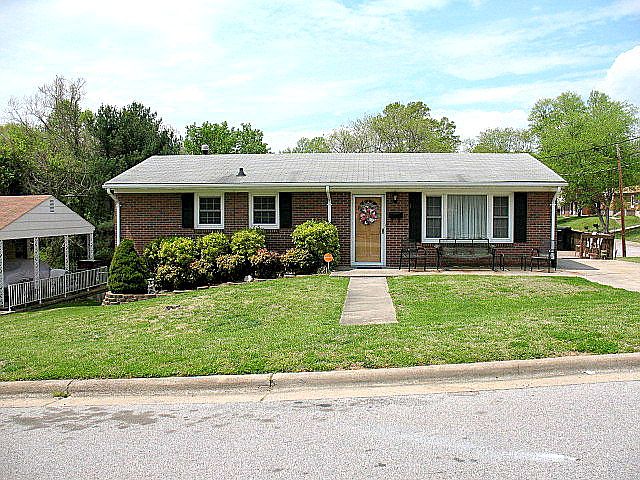 1st image of 363 Cedarbrook Dr