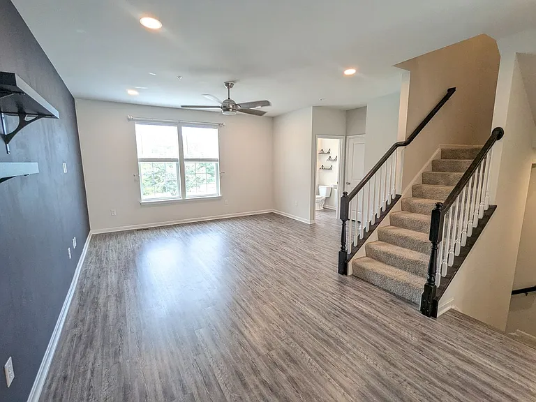 5143 Constitution St — Photo 15