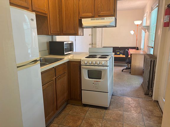 4th image of 512 Packard St #3