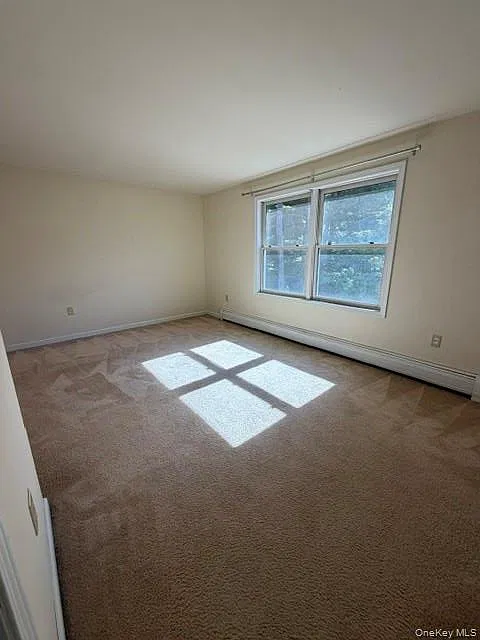 3 bed, 1.5 bath, 2100 sqft, $3,600 — Photo 3