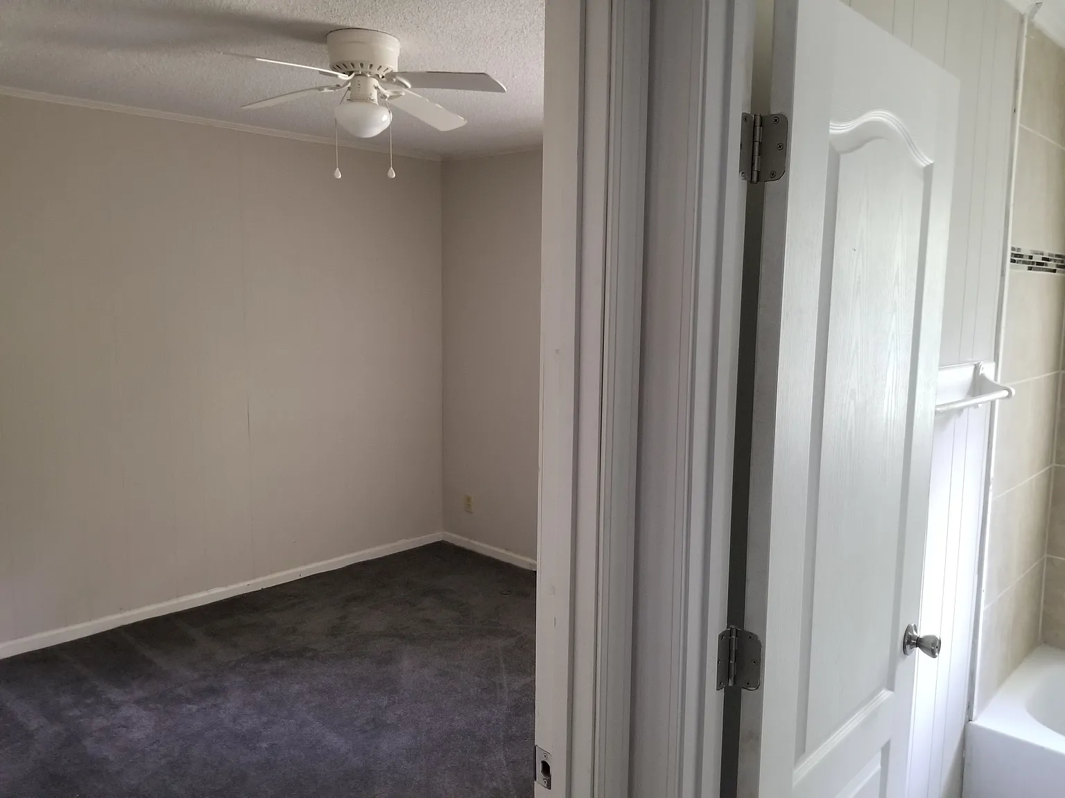 2 bed, 1.0 bath, $1,100 — Photo 3