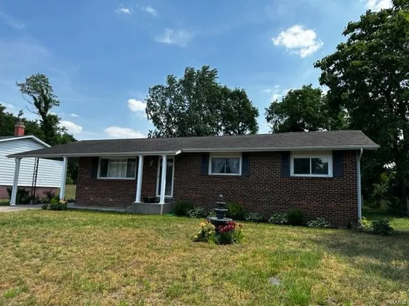 917 Cambridge Dr, Sikeston, MO 63801