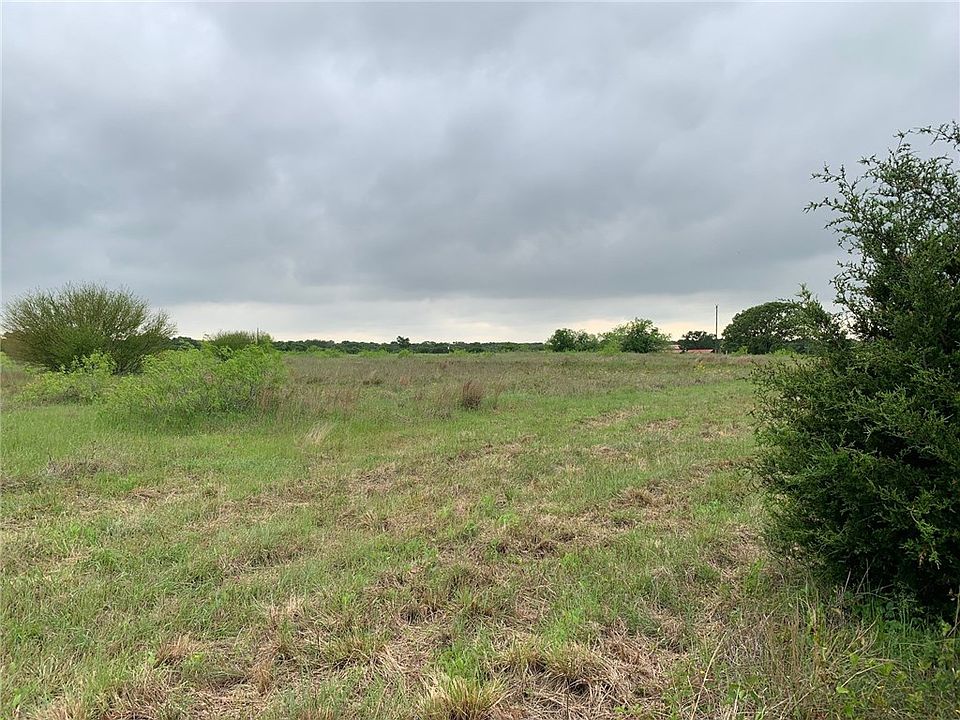 2nd image of 3700 County Road 481