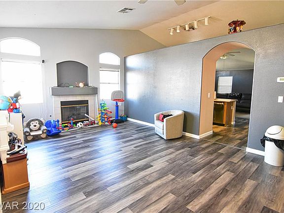 2nd image of 126 Vista Del Lago St