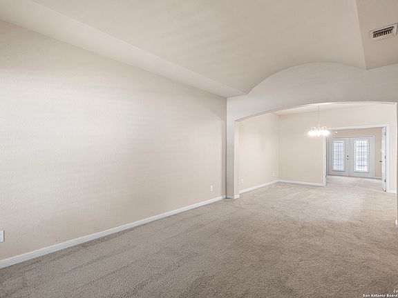 3rd image of 138 SUNNYLAND DR