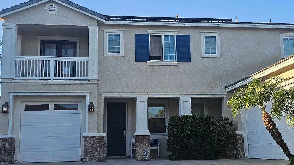 5 bed, 3.0 bath, 3292 sqft, $4,100 — Photo 1