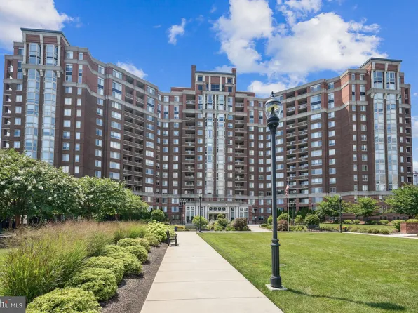 5809 Nicholson Ln APT 804, Rockville, MD 20852
