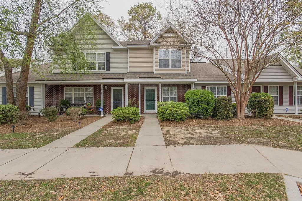 7946 Shadow Oak Dr — Photo 1