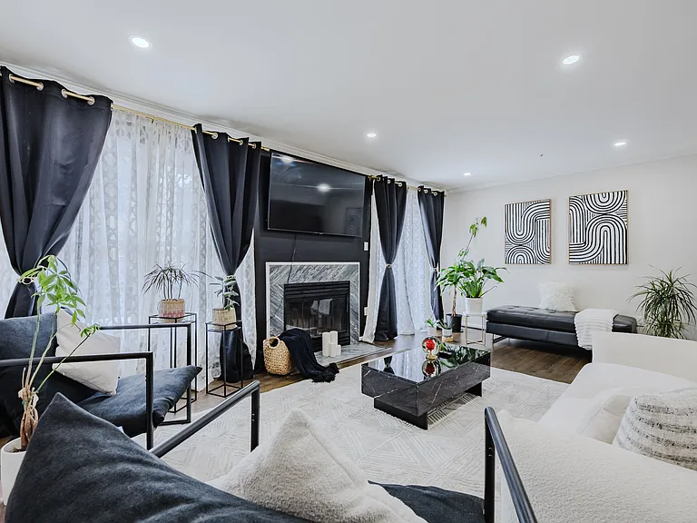 8608 Lark Pl — Photo 1