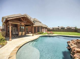 2407 Strathfield Ln, Trophy Club, TX 76262