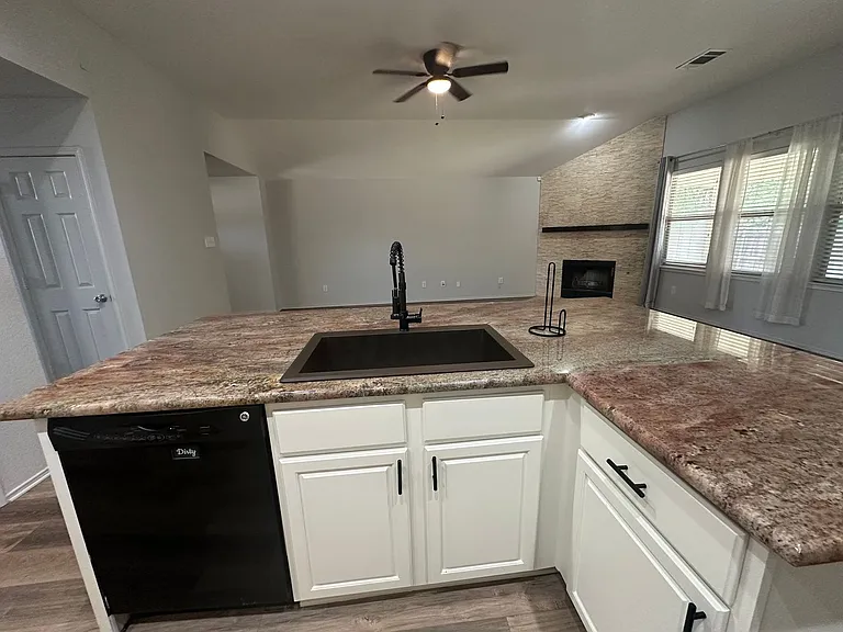 5212 Blackwood Dr — Photo 11
