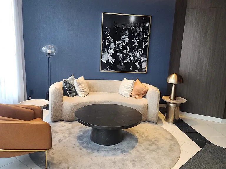 500 Dupont St #410 — Photo 3