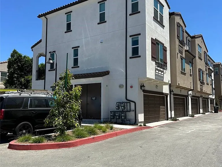 2317 W Broadway #35 — Photo 7