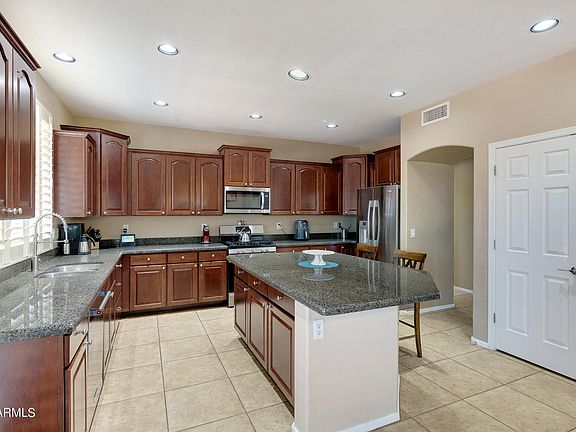4th image of 3314 N Brindley Ave