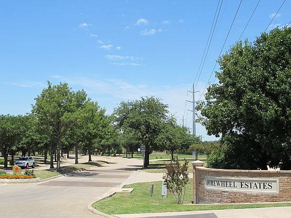 5th image of 5613 Indian Hills Dr