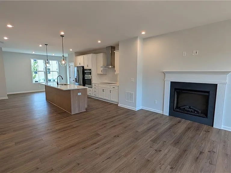 3053 Beacon Bend Xing — Photo 13