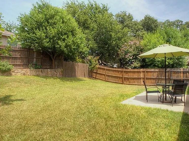 2004 Melissa Oaks Ln — Photo 24