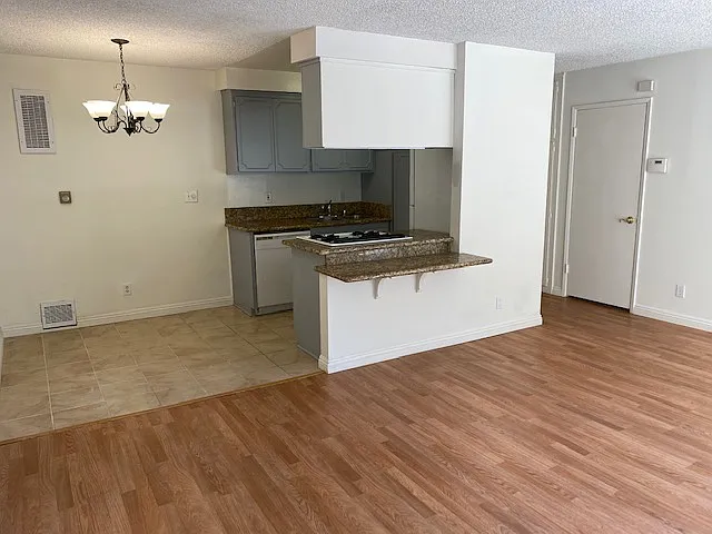 12731 Mitchell Ave #4 — Photo 10