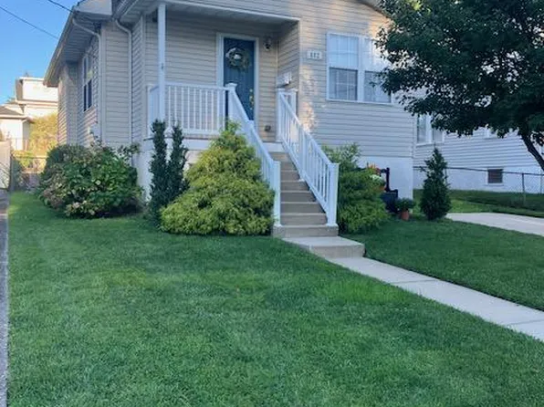 882 Crescent Ave, Runnemede, NJ 08078