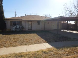 823 9th St, Wolfforth, TX 79382