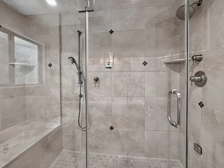 1 Kirkcrest Ct — Photo 21