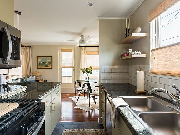 5th image of 721 Kennebeck Ct #3