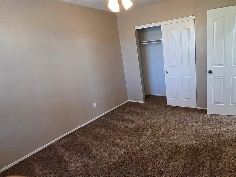 1132 Castle Point Ave — Photo 20