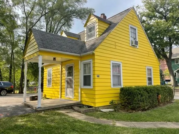 215 Melrose Ct, Iowa City, IA 52246