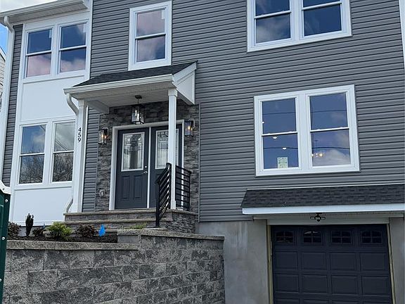 2nd image of 459 Washington Ave