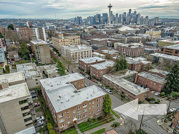 2nd image of 220 W Olympic Pl APT 208