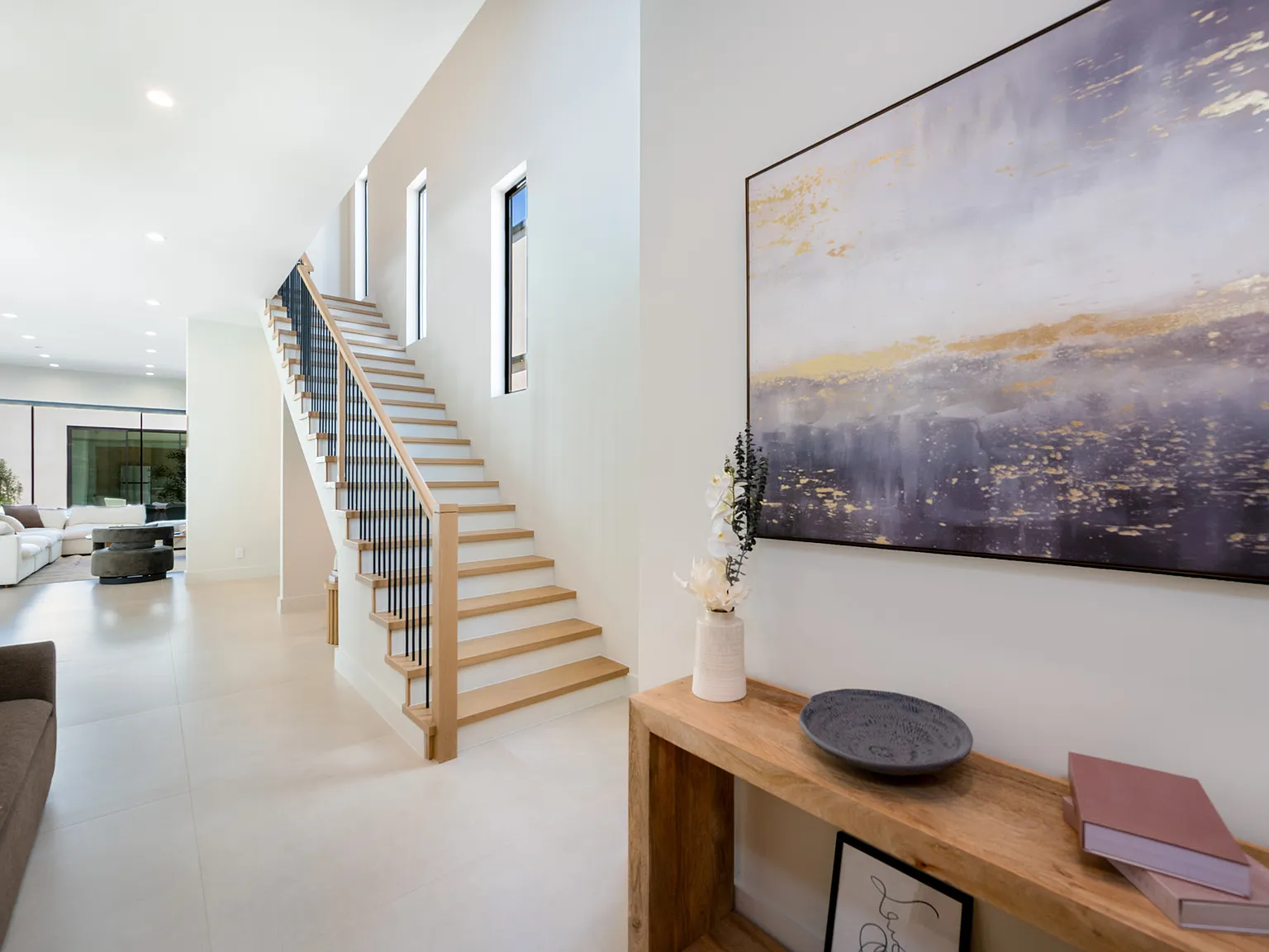 5 bed, 4000 sqft, $19,999 — Photo 3