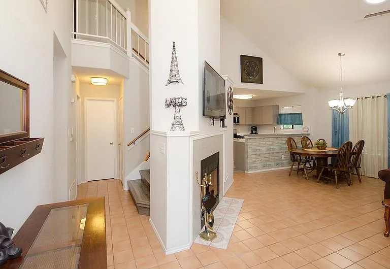 2112 Waterway Bnd — Photo 3