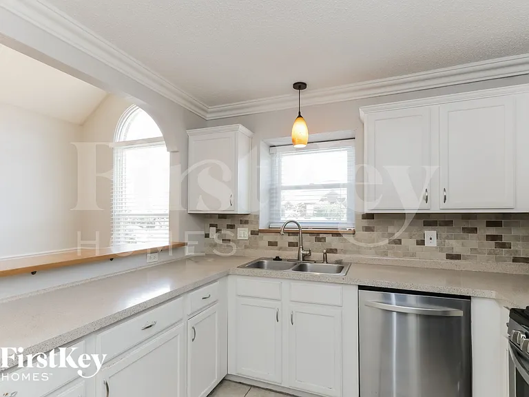 1027 Sea Shell Dr — Photo 7