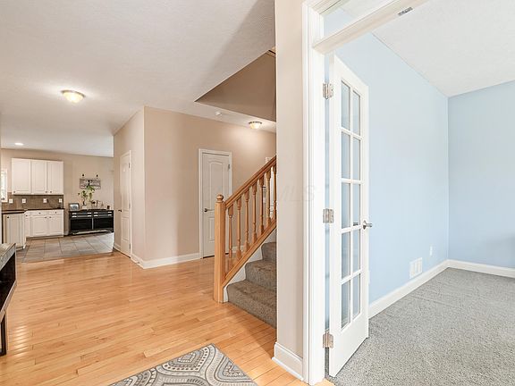 4th image of 1092 Balmoral Dr