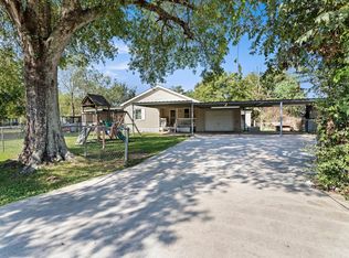 2513 Riverside Dr, Orange, TX 77630