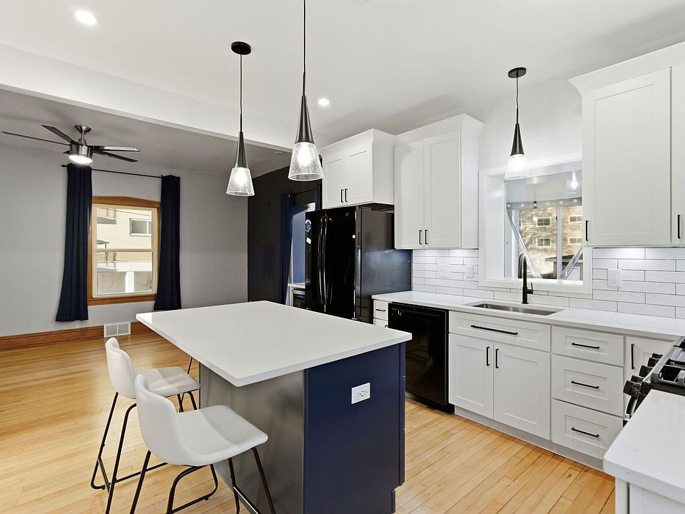 2nd image of 330 Circle Ave