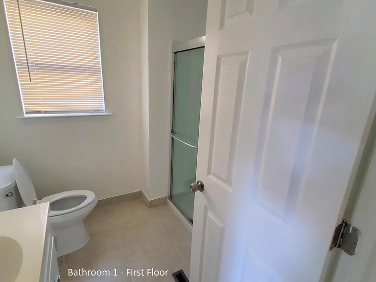 1220 Forrest St — Photo 6