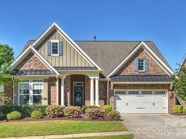2028 Massy Clark Dr, Matthews, NC 28105