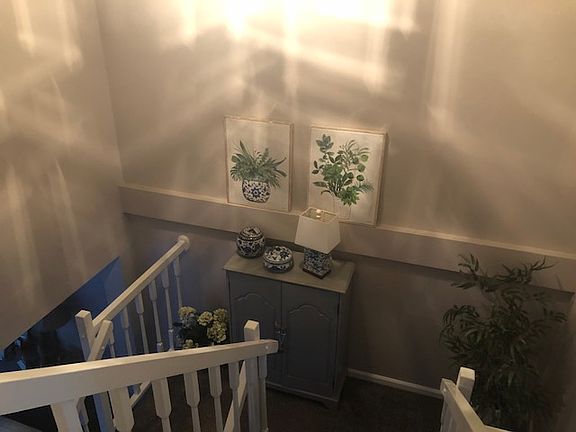 5th image of 2667 Hawthorne Dr