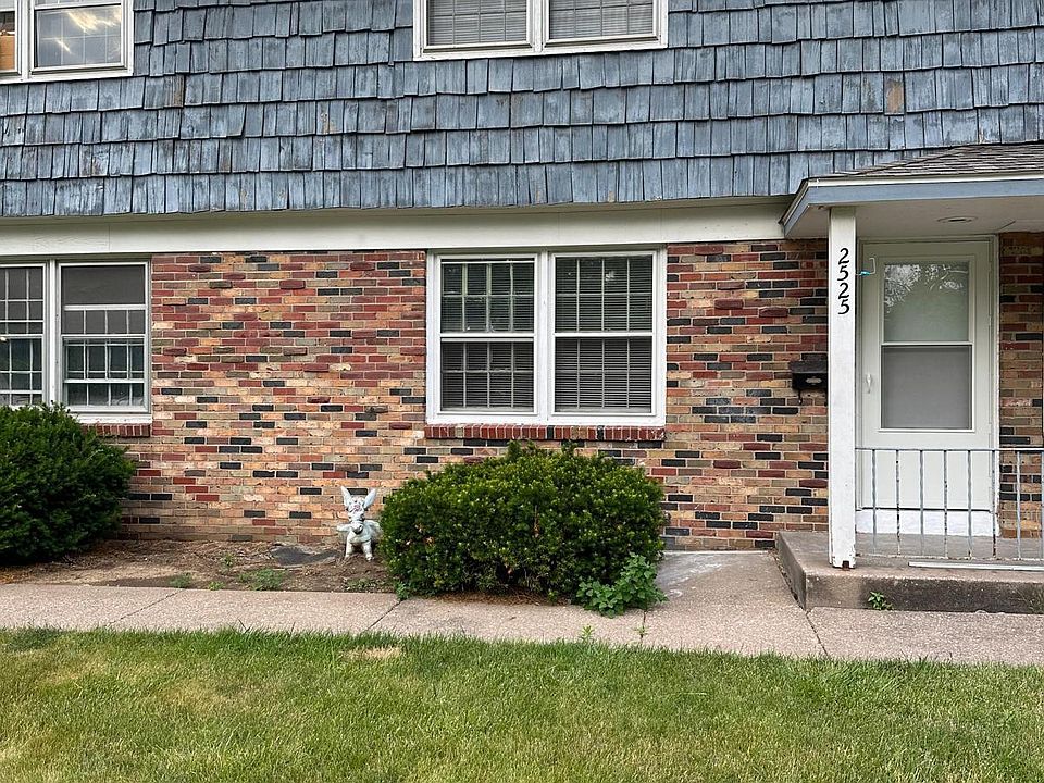 1st image of 2525 Hawthorne Dr