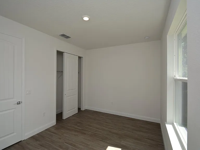 102 Brittany Ln — Photo 14
