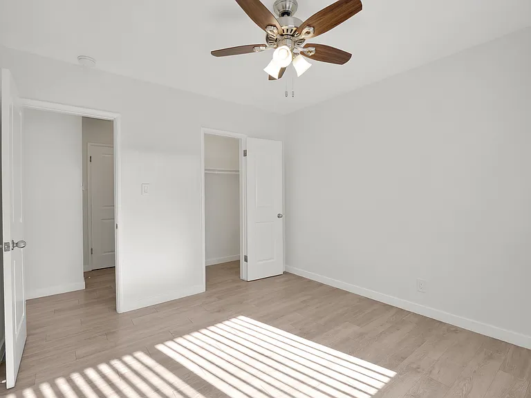 611 Myrtle Avenue Apartments — Photo 10