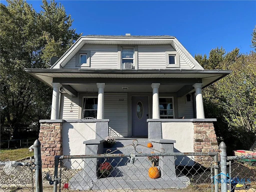 1102 Cresceus Rd photo 1