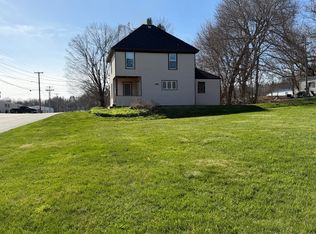 27 School St, Guilford, ME 04443