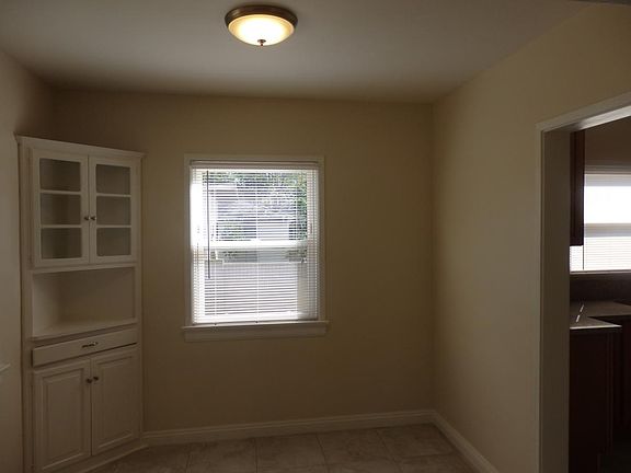 4th image of 10922 1/2 Carmenita Rd
