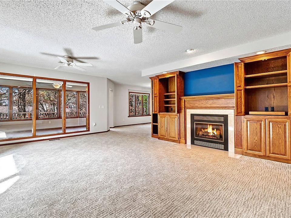 1st image of 6 Banbury Ln