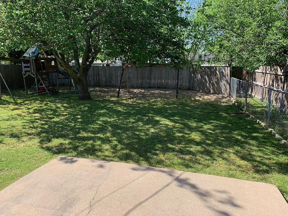 2nd image of 8821 Wilbur St