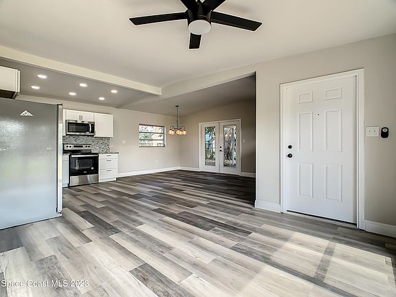 4th image of 3265 Citrus Ct