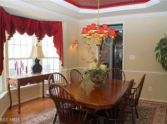 4th image of 10594 Edwardian Ln