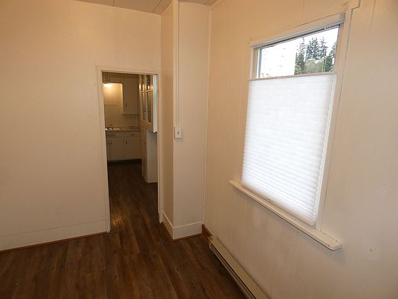 5th image of 1132 E 4th St #1
